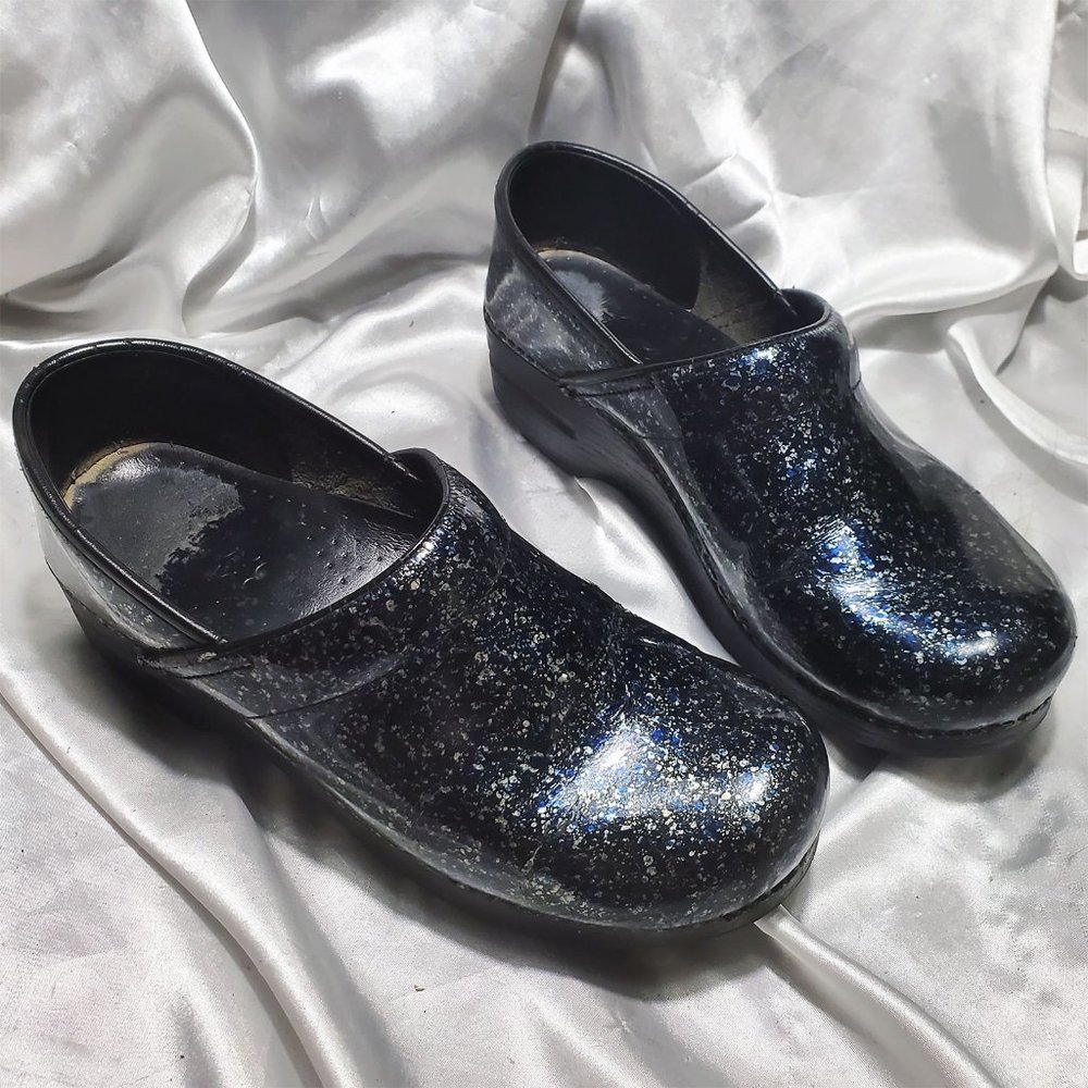 DANSKO blue black silver sparkle patent clog shoes Sz 39 / 8.5 9